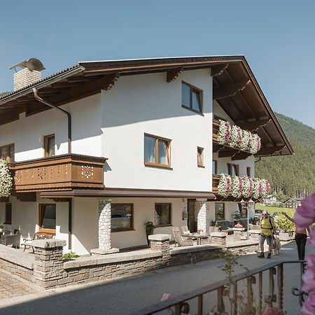 Hotel Haus Christine Ried im Zillertal Esterno foto