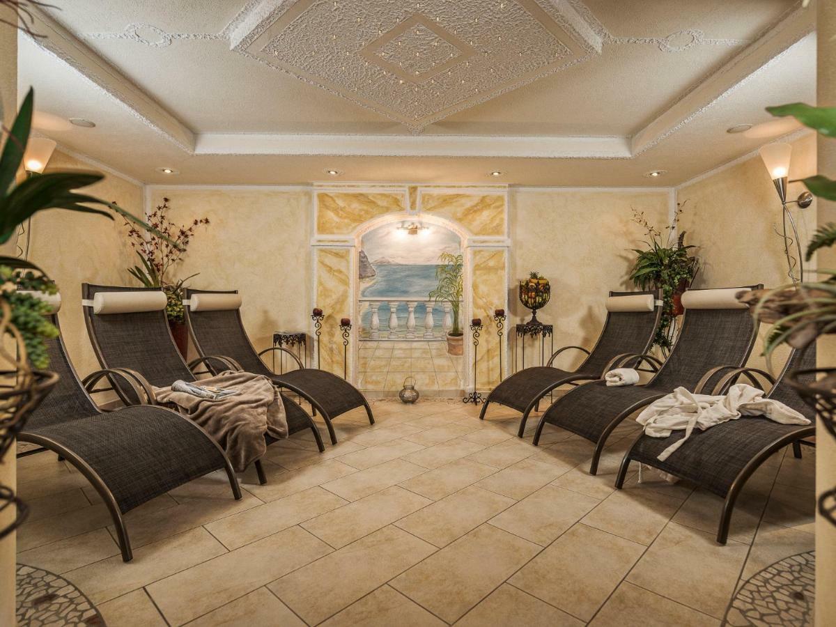 Hotel Haus Christine Ried im Zillertal Esterno foto